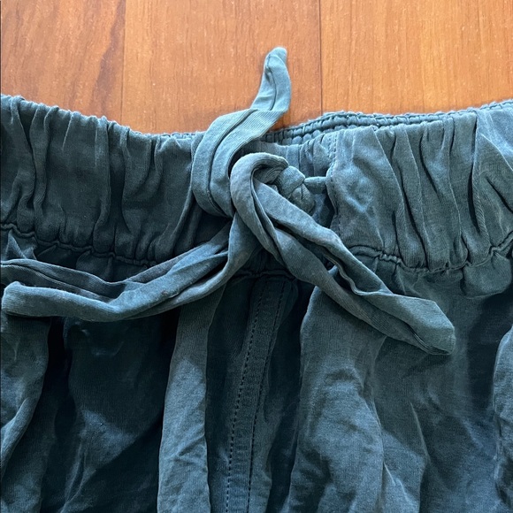 lululemon shorts - Picture 2 of 5